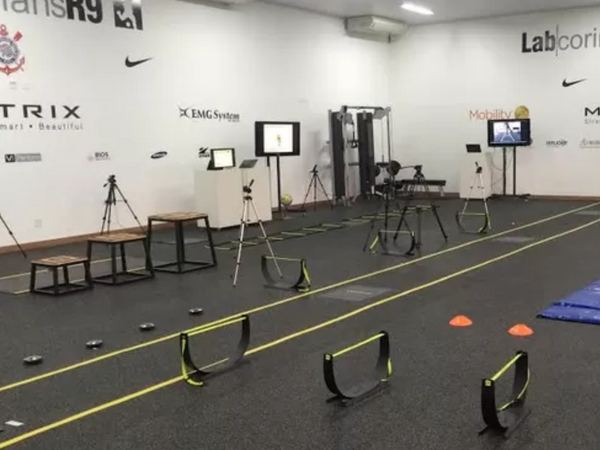 FITLIGHT is part of a great initiative in Brazil – a state-of-the-art, unique biomechanics facility known as the “Laboratório Corinthians R9”